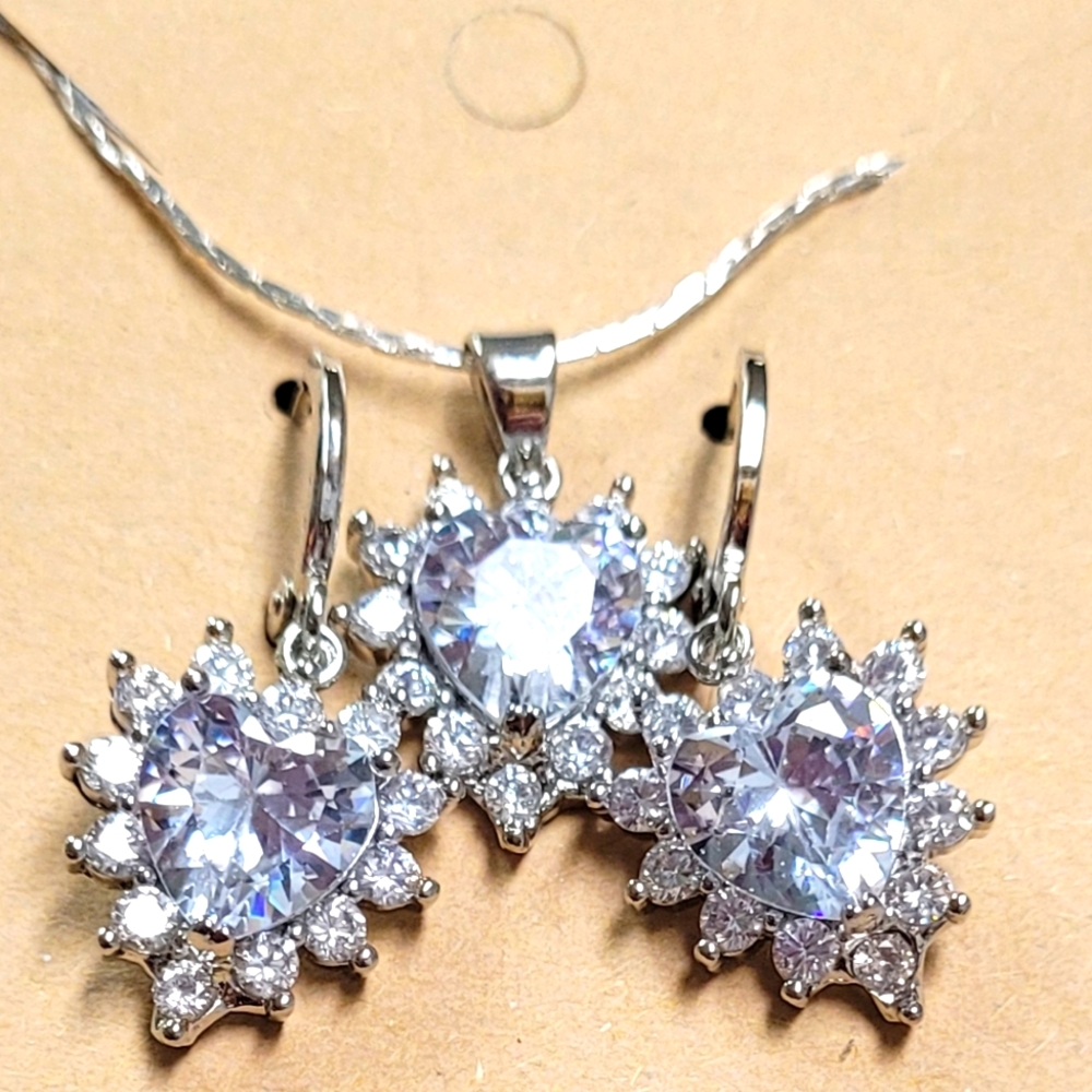 925S  White Heart Shaped Cubic Zirconias Jewelry Set - Picture 6 of 6